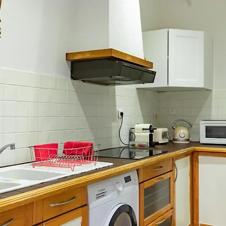 2-bedrooms,18th Century Historic In Center, 6 People Apartment Toulouse