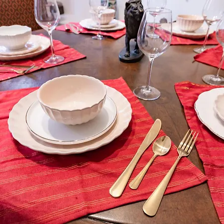 Апартаменты 2-bedrooms,18th Century Historic In Center, 6 People Тулуза