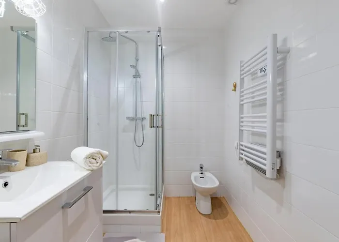 2-bedrooms,18th Century Historic In Center, 6 People * 툴루즈