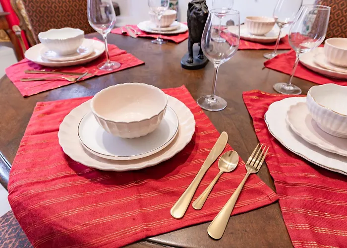 Апартаменты 2-bedrooms,18th Century Historic In Center, 6 People Тулуза