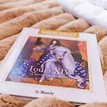 2-bedrooms,18th Century Historic In Center, 6 People Apartamento *